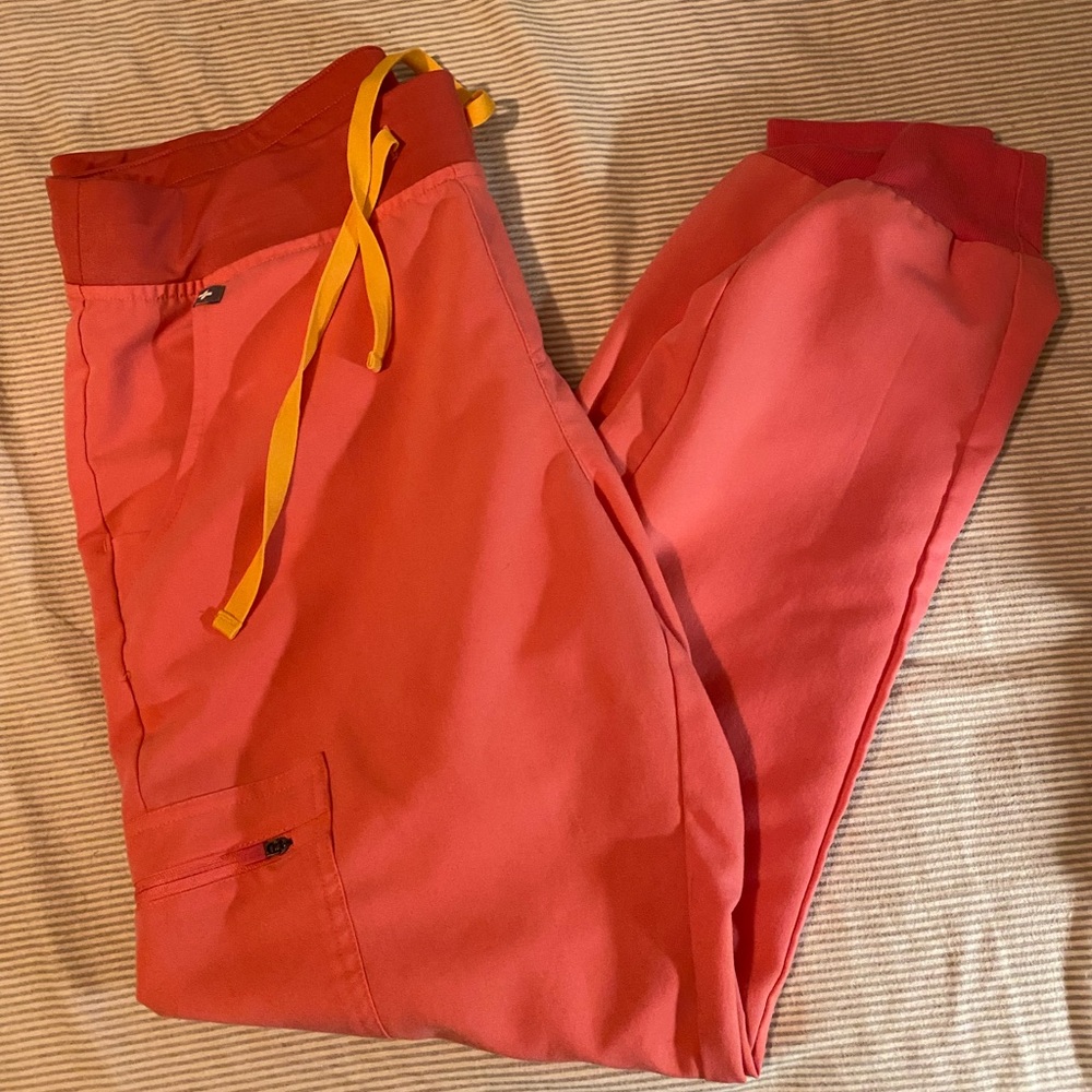 Figs Neon Pink Zamoras